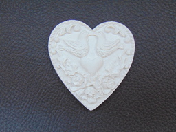 Елемент за декорация Сърце с гълъби С10
