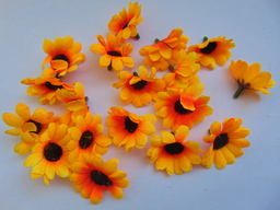 Жълто - оранжеви Цветя от текстил 4см. - 10 броя