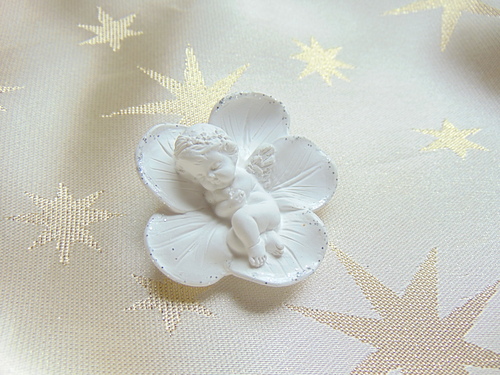 Подаръчета за гости Бебе ангелче в цвете МНП1